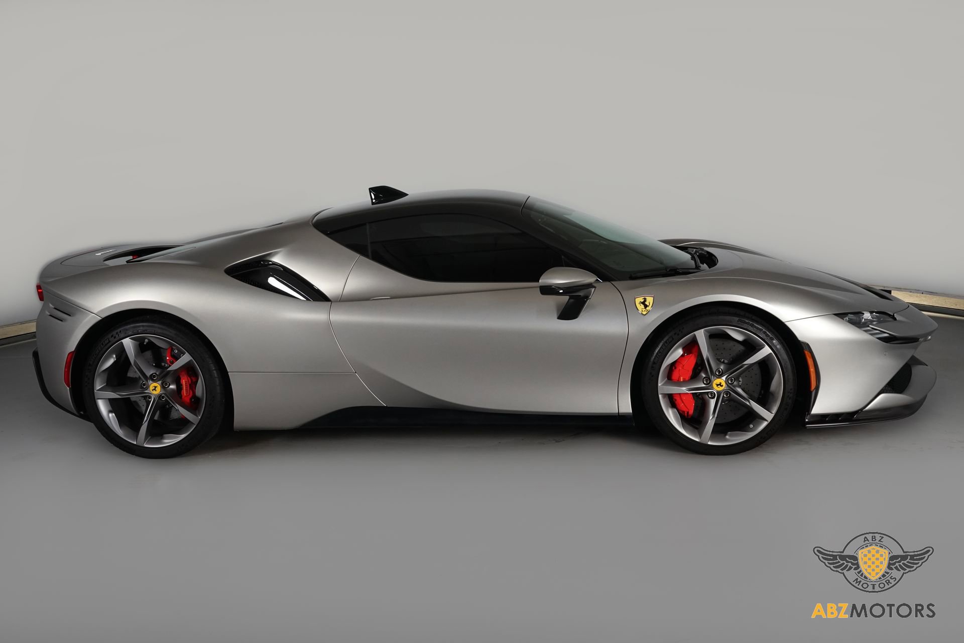 Used 2021 Ferrari SF90 Stradale AWD/4WD image 4