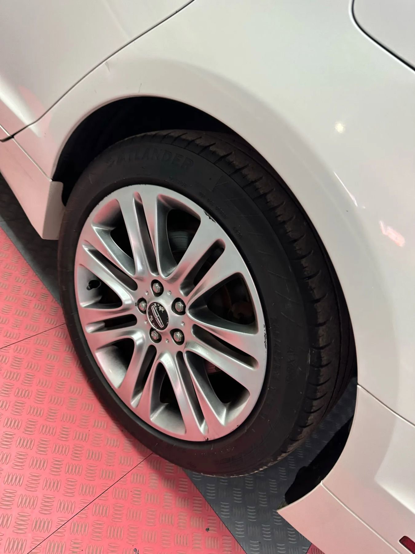 Used 2014 Lincoln MKZ w/ Equipment Group 101A Select image 32