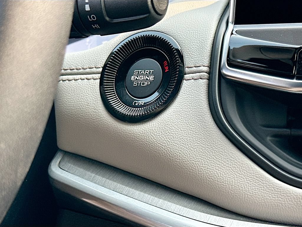 New 2026 Jeep Compass Limited AWD/4WD image 18
