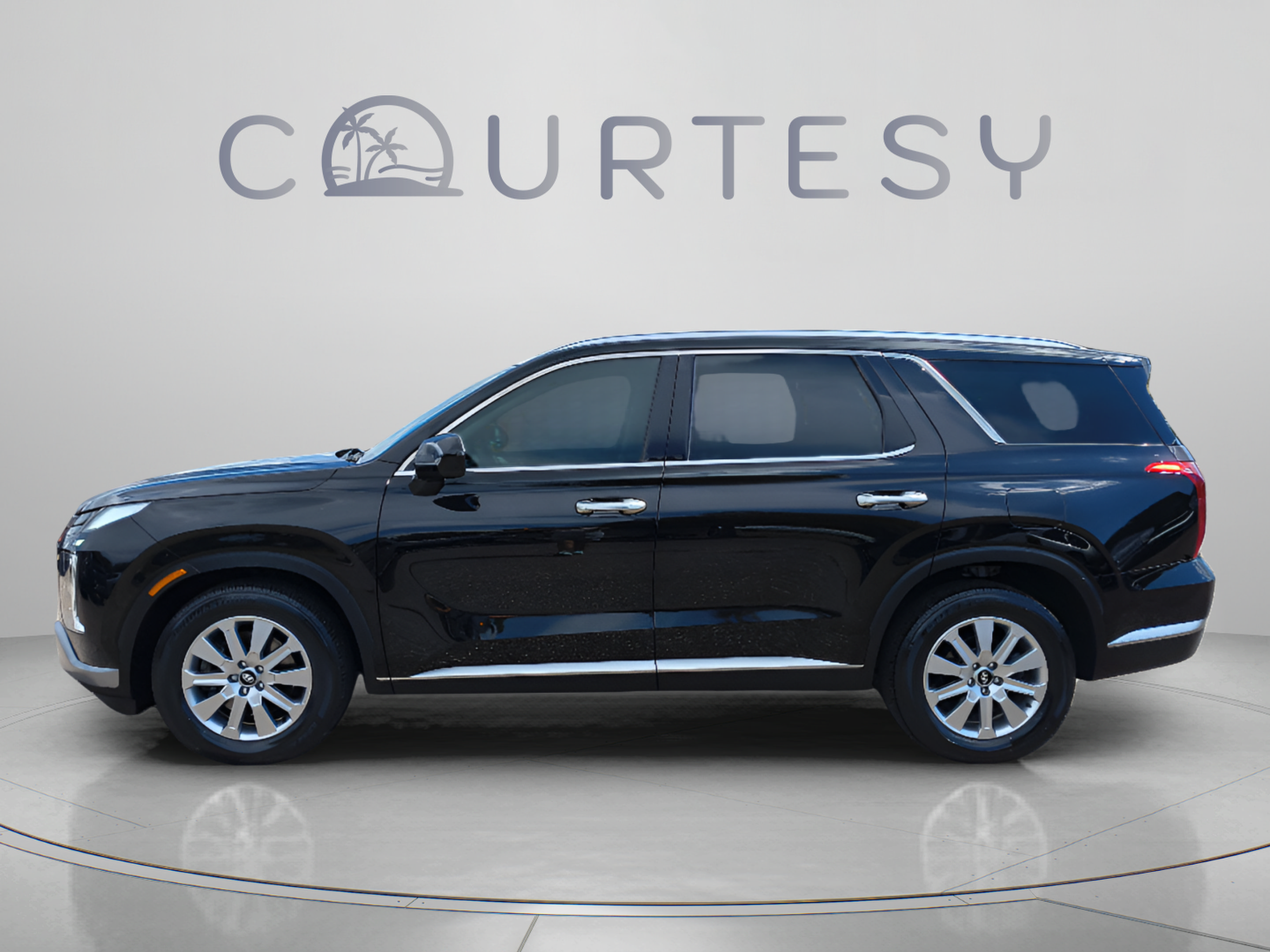 Certified 2024 Hyundai Palisade SEL FWD image 2