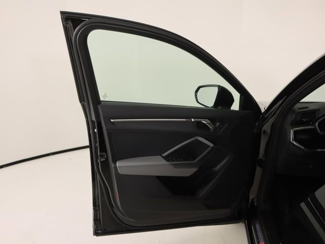 Certified 2025 Audi Q3 2.0T Premium w/ Convenience Package image 10