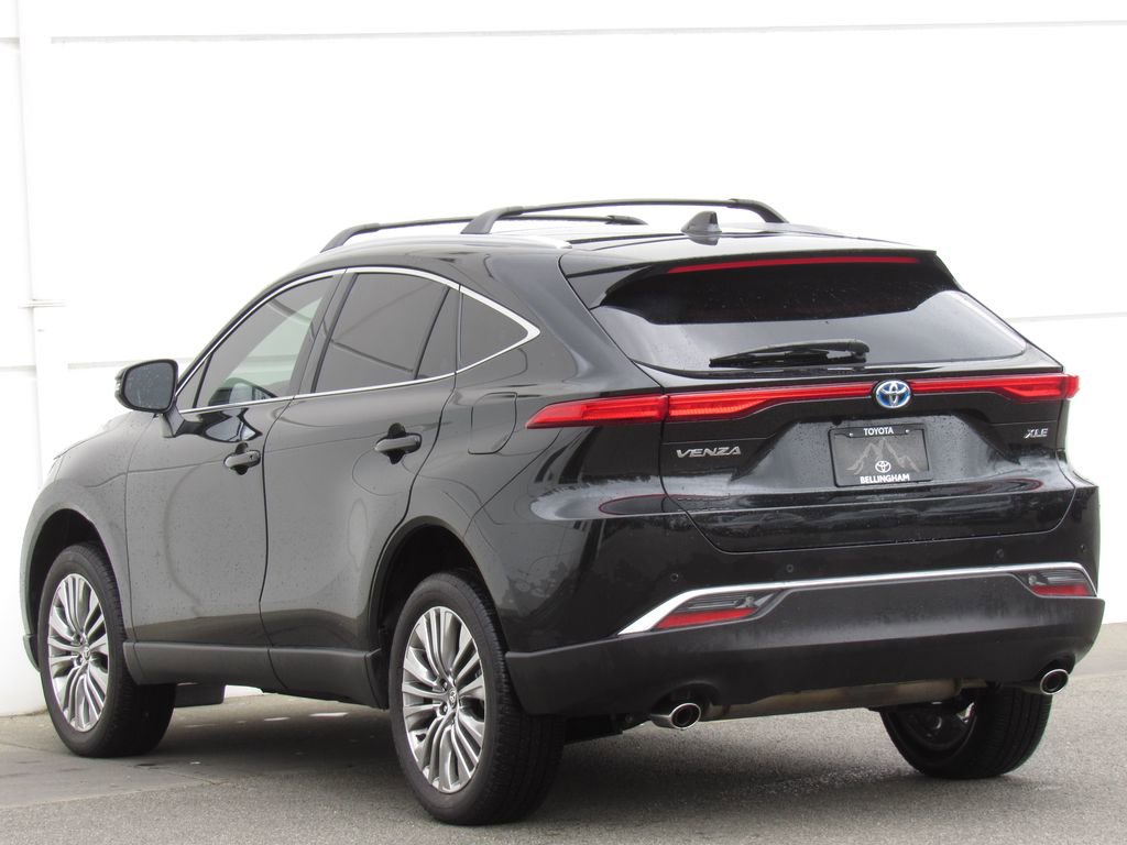 Certified 2024 Toyota Venza XLE AWD/4WD image 5