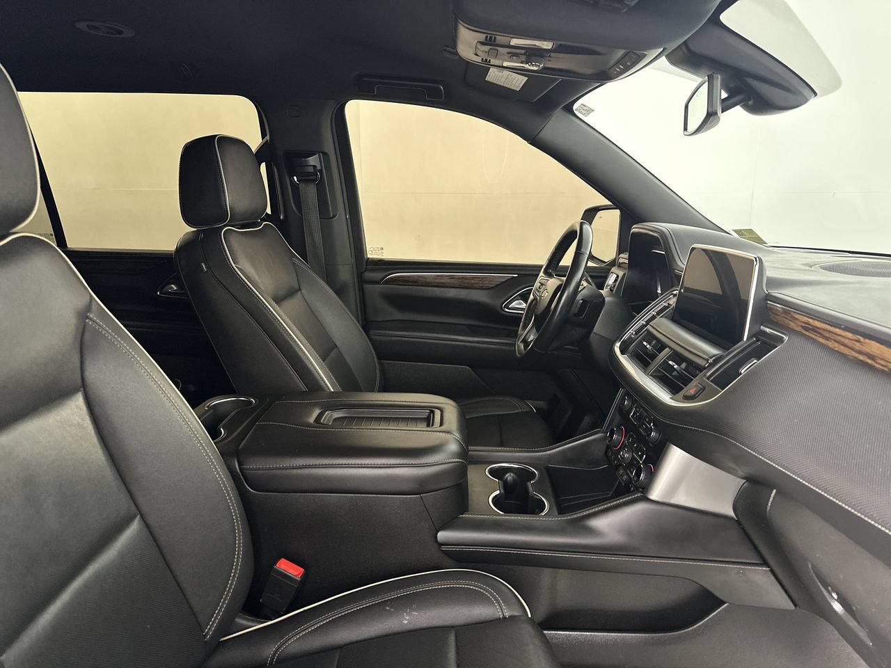 Used 2022 Chevrolet Suburban Premier RWD image 12