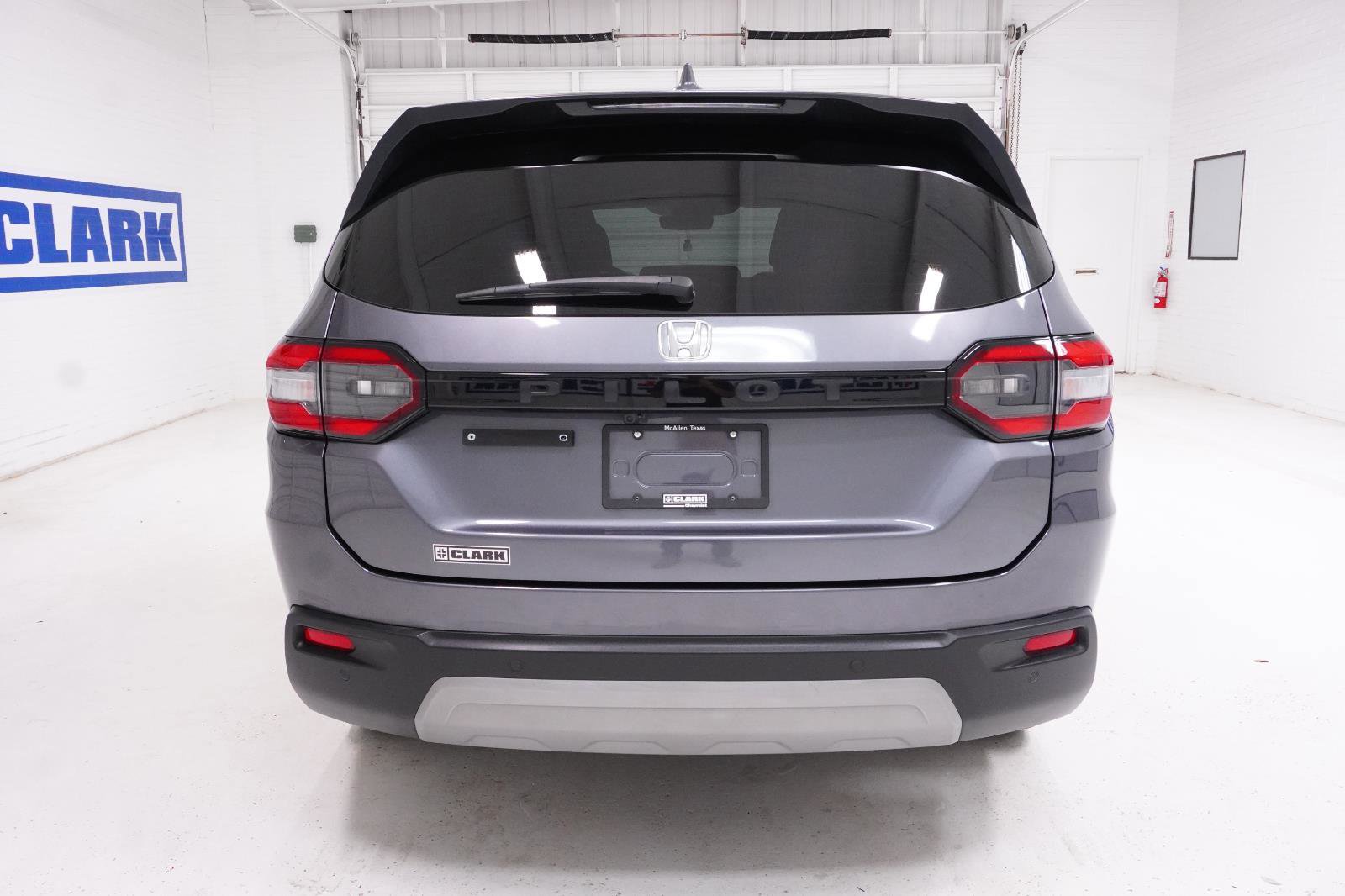 Used 2023 Honda Pilot EX-L image 6