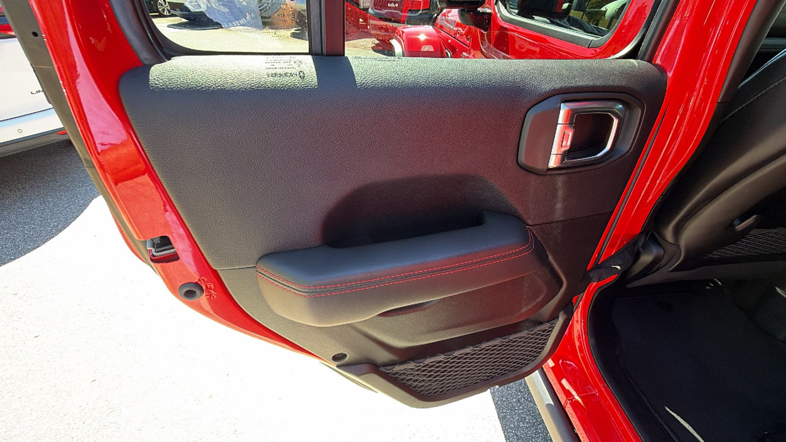 Used 2026 Jeep Wrangler Unlimited Rubicon AWD/4WD image 22