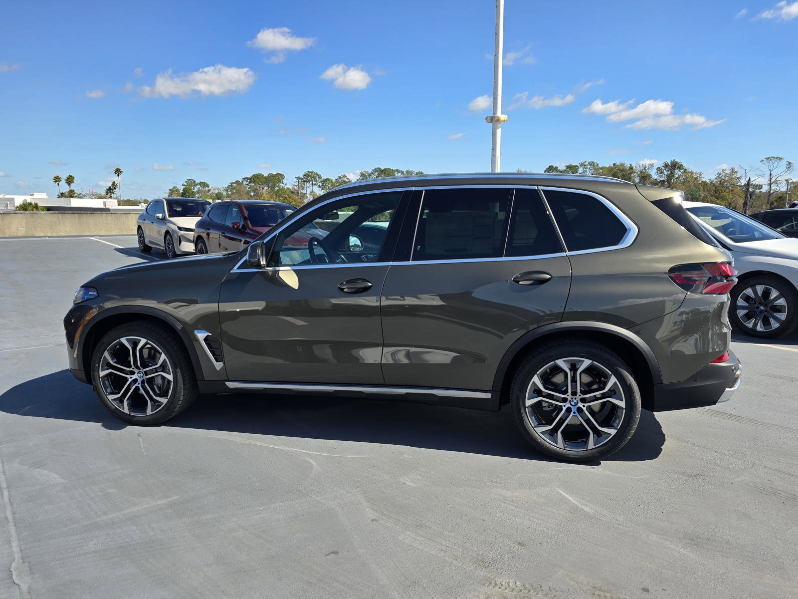 New 2026 BMW X5 xDrive40i w/ Climate Comfort Package image 6