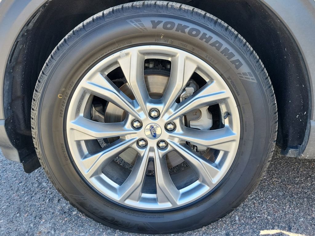 Used 2022 Ford Explorer XLT w/ Equipment Group 202A image 17