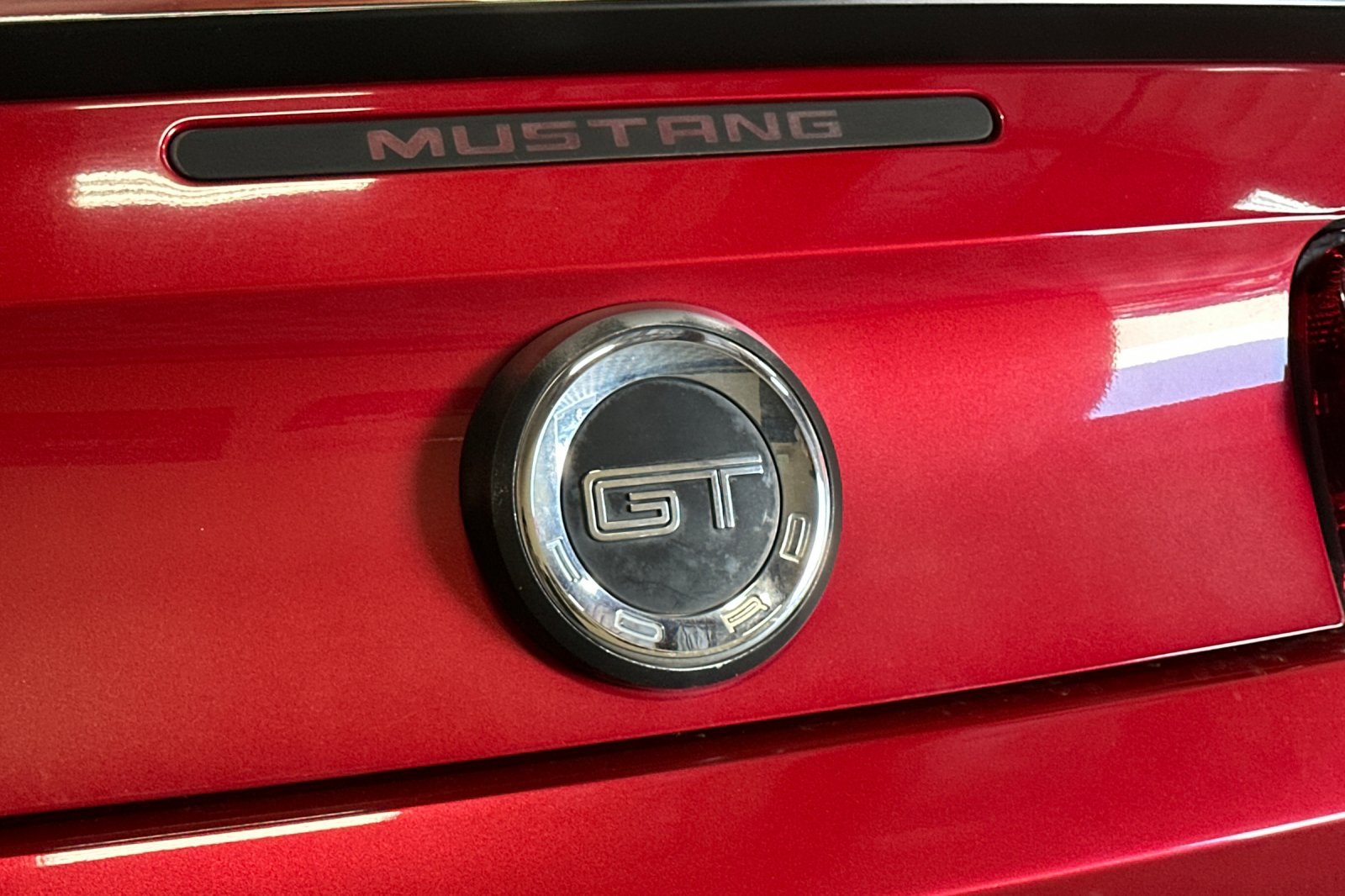 Used 2011 Ford Mustang GT RWD image 41