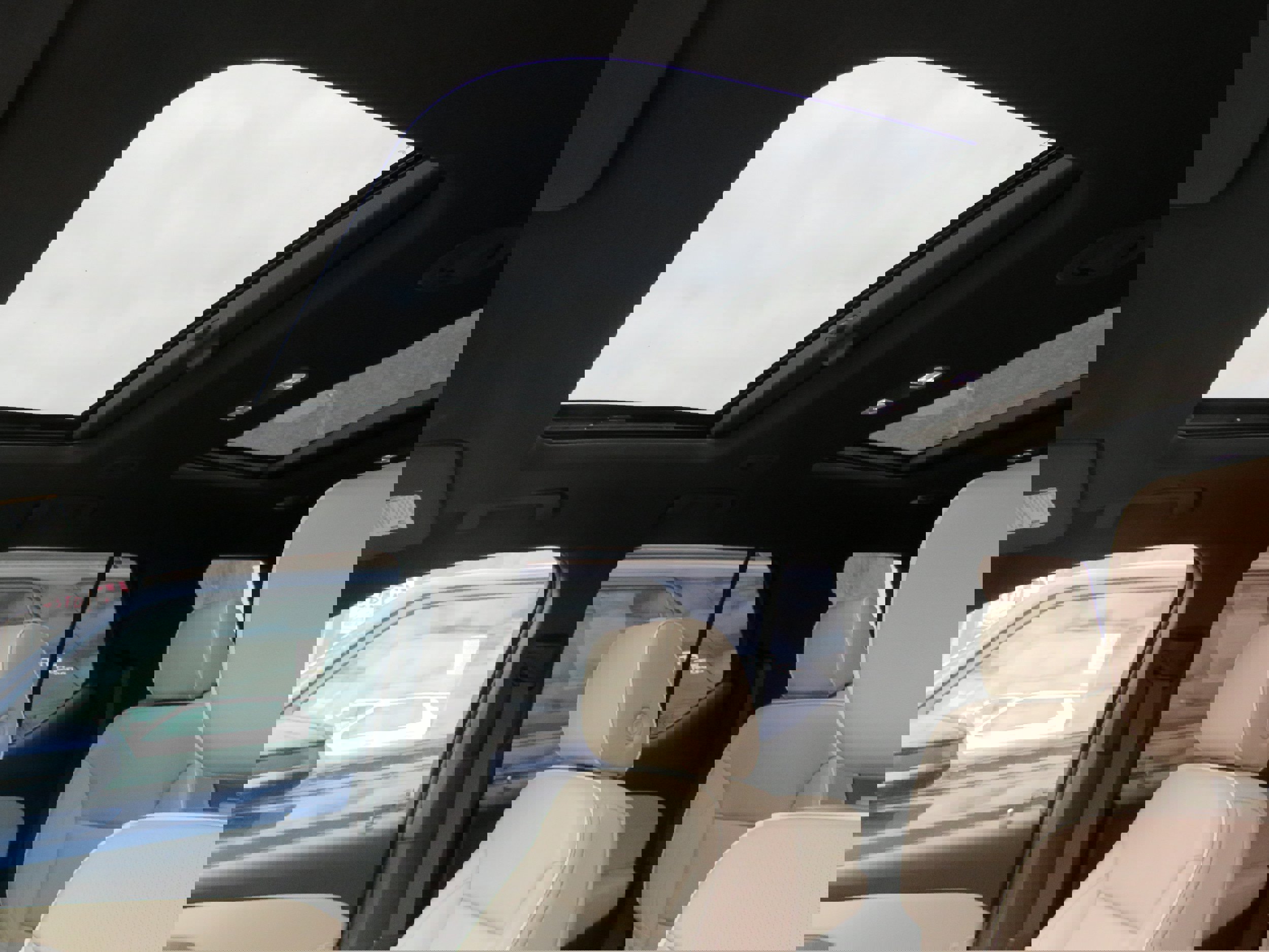 Used 2023 Chevrolet Traverse Premier image 16