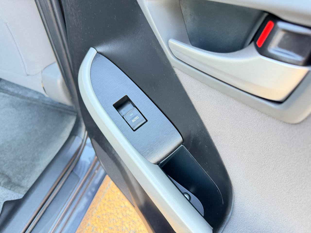 Used 2013 Toyota Prius Two image 40