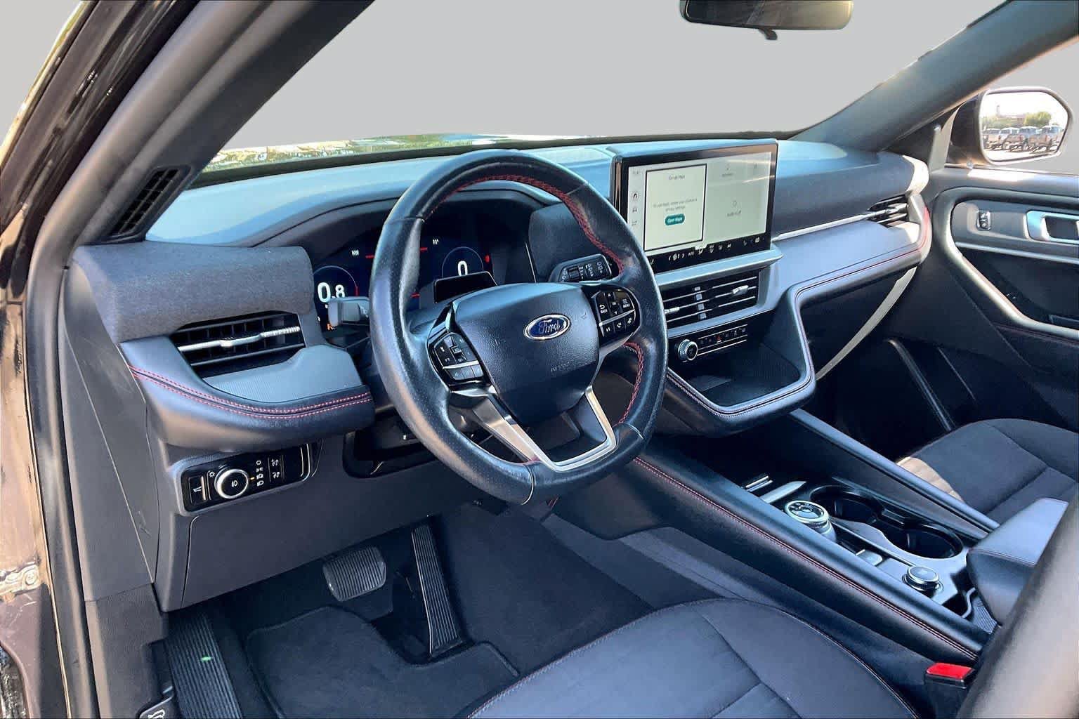 Certified 2025 Ford Explorer ST-Line AWD/4WD image 16