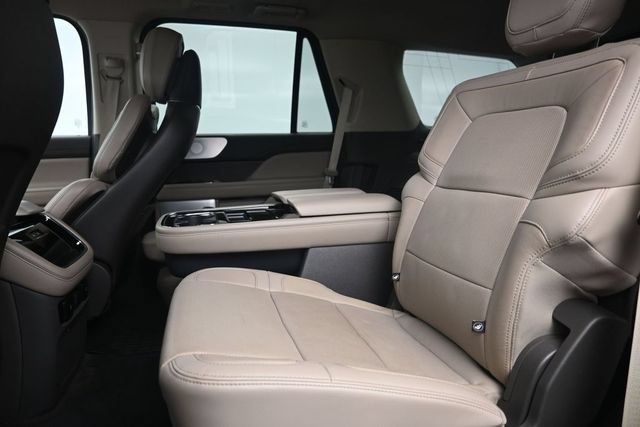 Used 2023 Lincoln Navigator Reserve w/ Equipment Group 201A AWD/4WD image 29