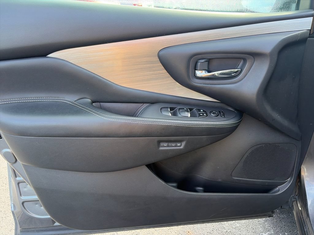 Used 2016 Nissan Murano Platinum w/ Platinum Technology Package AWD/4WD image 18