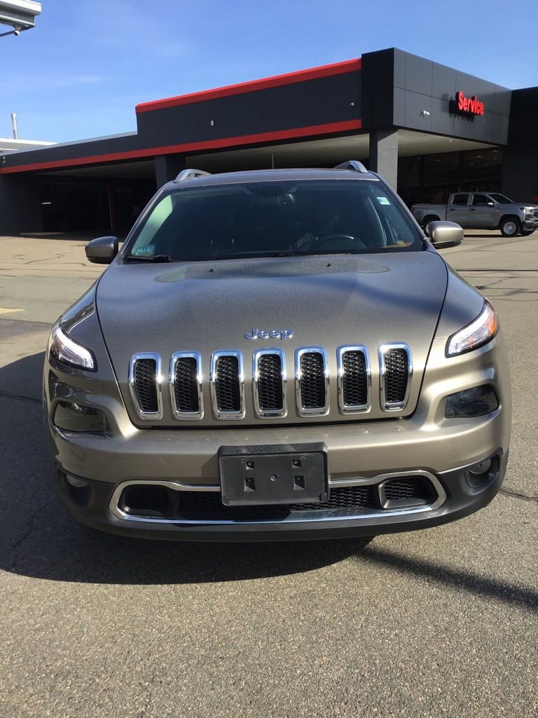 Used 2016 Jeep Cherokee Limited image 2
