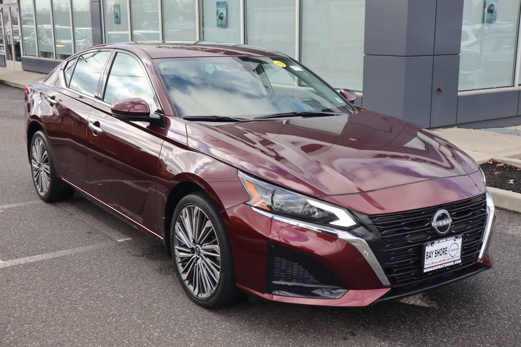 Certified 2025 Nissan Altima 2.5 SL AWD/4WD image 4
