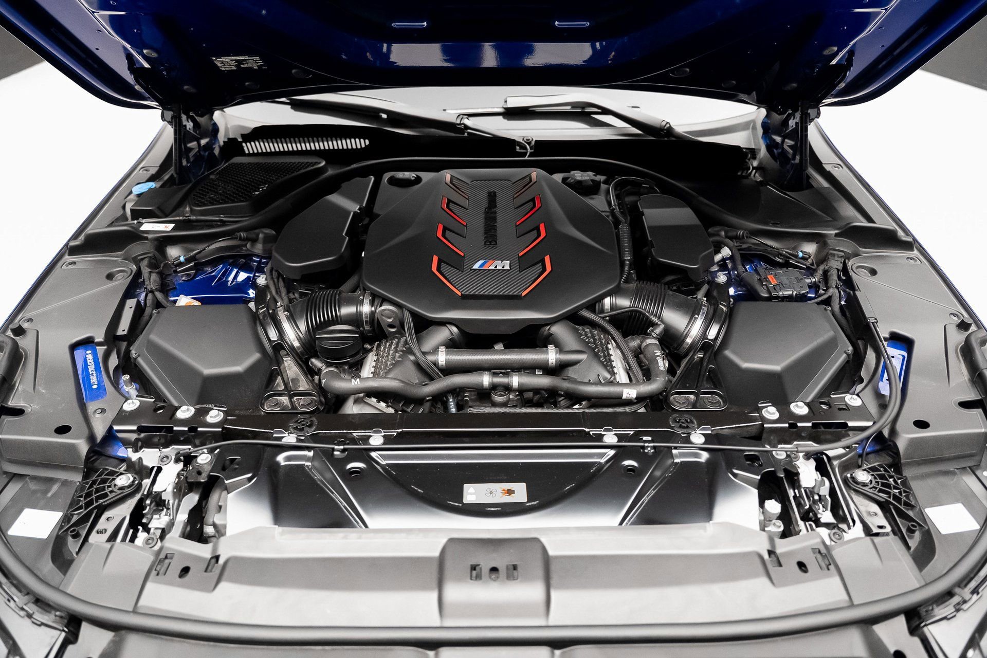 Used 2025 BMW M5 w/ Carbon Package image 77