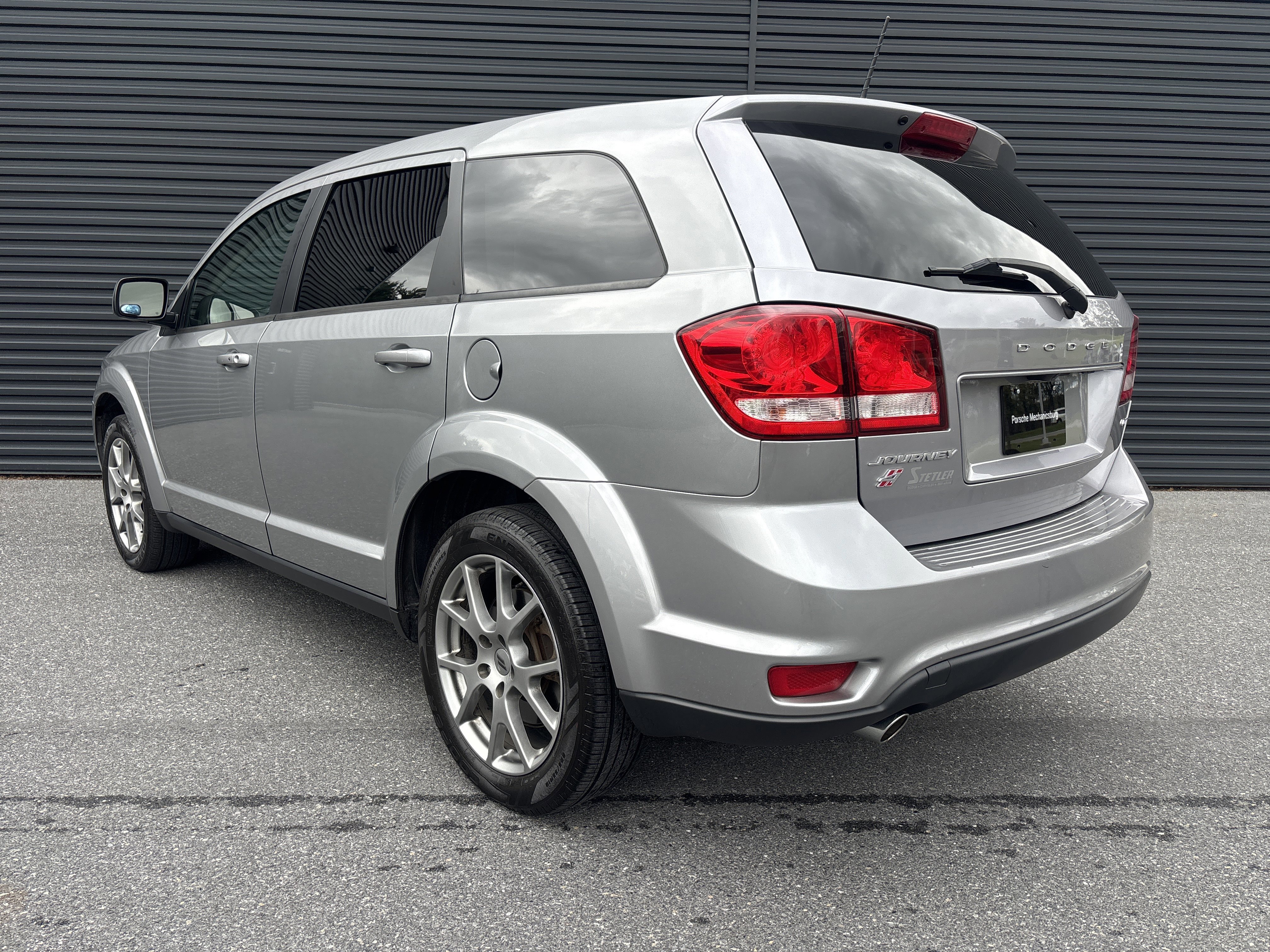 Used 2019 Dodge Journey GT AWD/4WD image 3