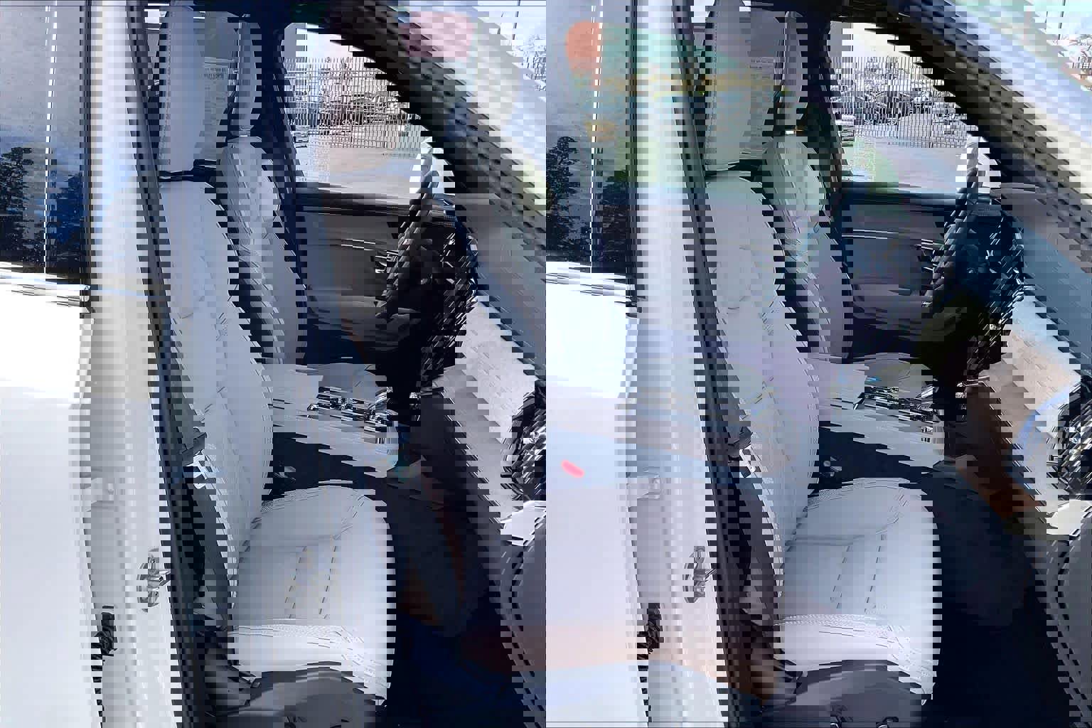 New 2026 Volvo XC90 T8 Plus image 32