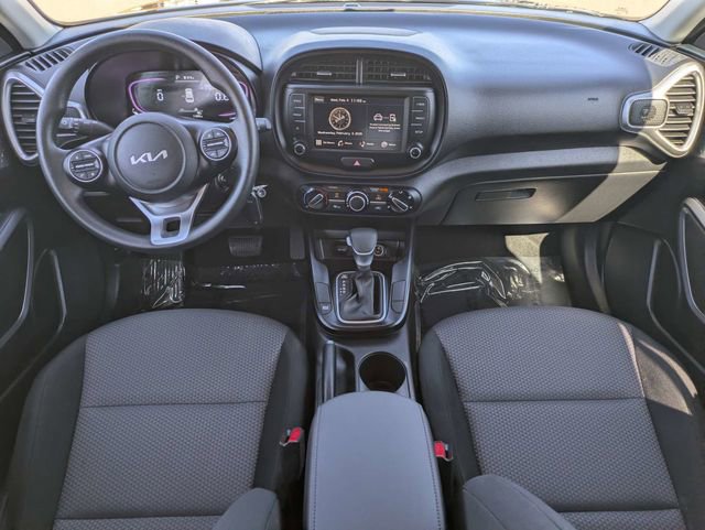 Used 2025 Kia Soul LX image 14
