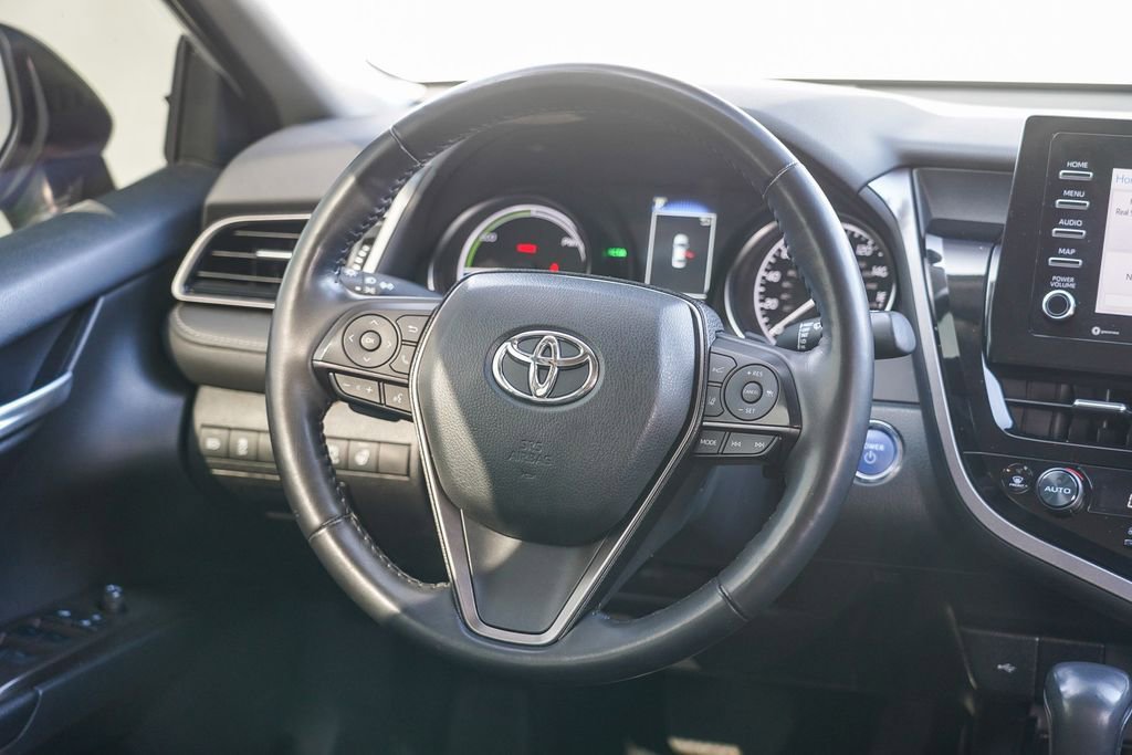 Used 2023 Toyota Camry SE image 16