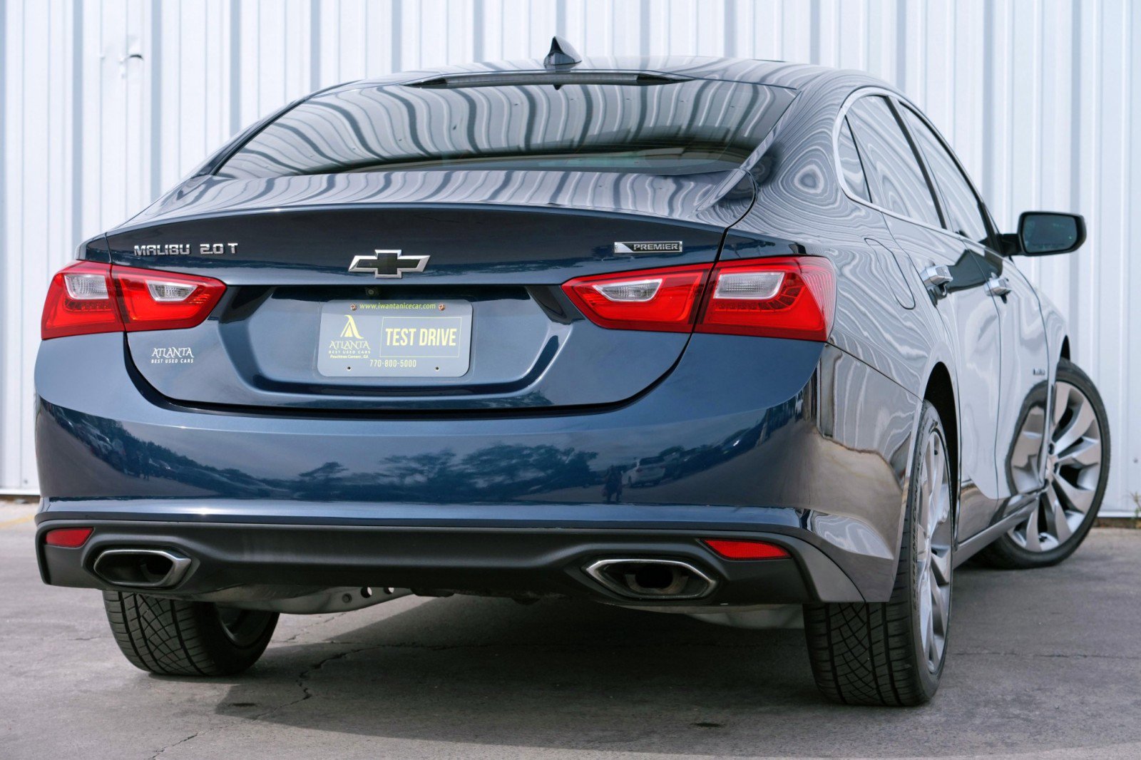 Used 2017 Chevrolet Malibu Premier w/ Premier Sun and Wheel Package image 4