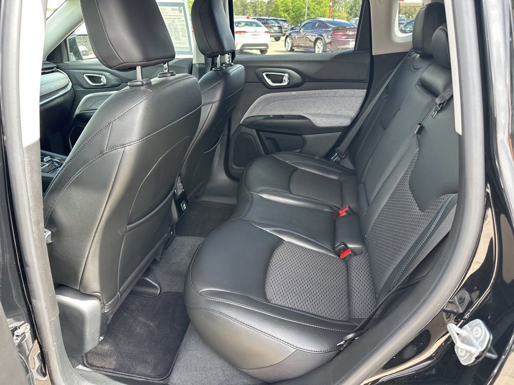 Used 2022 Jeep Compass Latitude AWD/4WD image 29