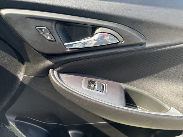 Used 2024 Chevrolet Malibu LT image 14