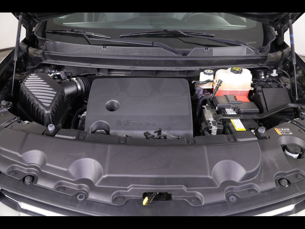 Used 2022 Chevrolet Traverse LT image 19