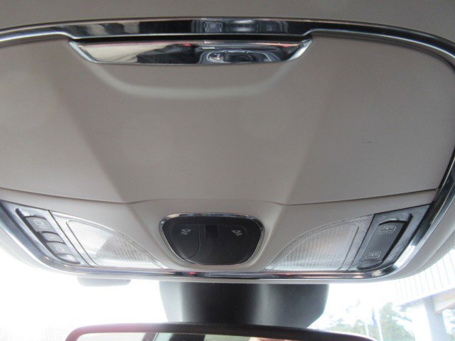 Used 2019 Jeep Cherokee Overland w/ Technology Group image 30