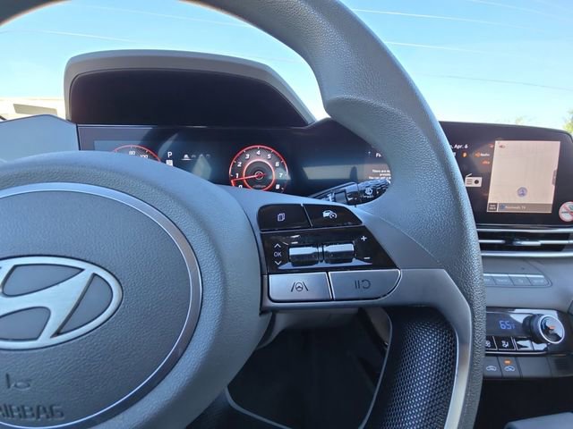 Used 2024 Hyundai Elantra SEL FWD image 12