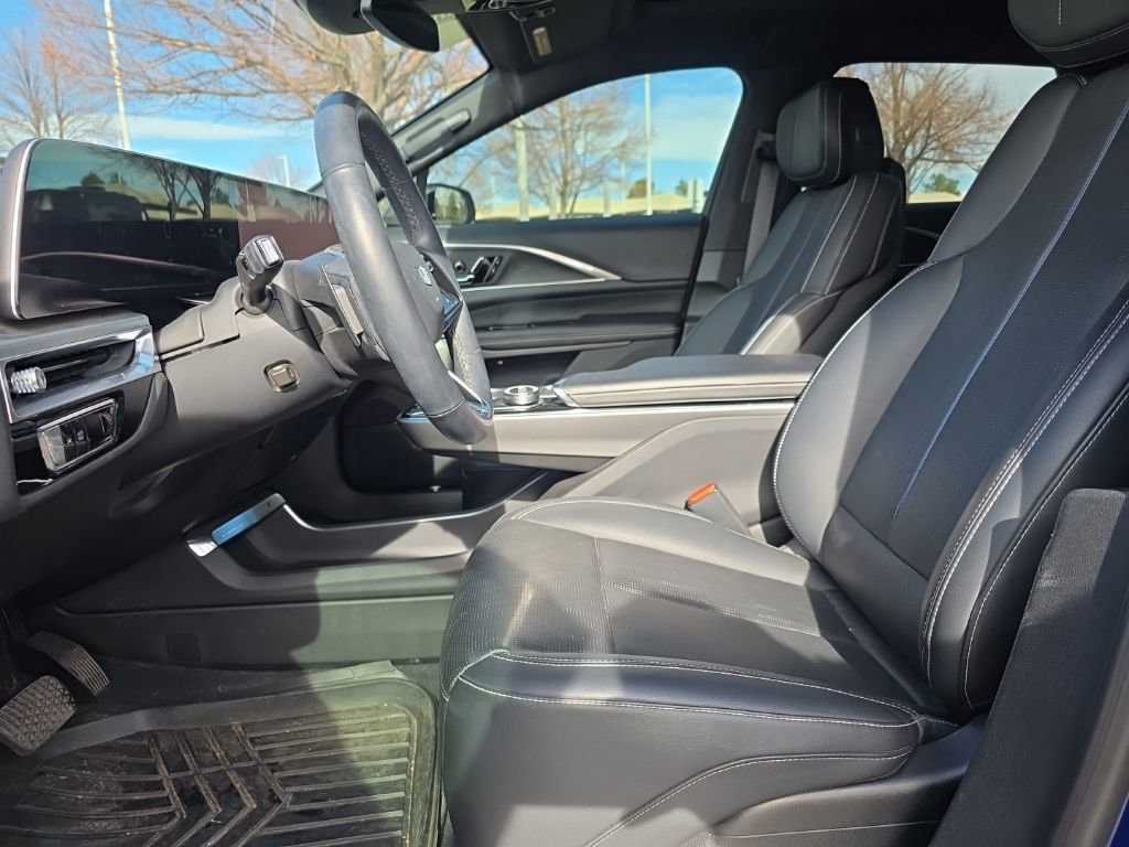 Certified 2024 Cadillac Lyriq Sport image 15