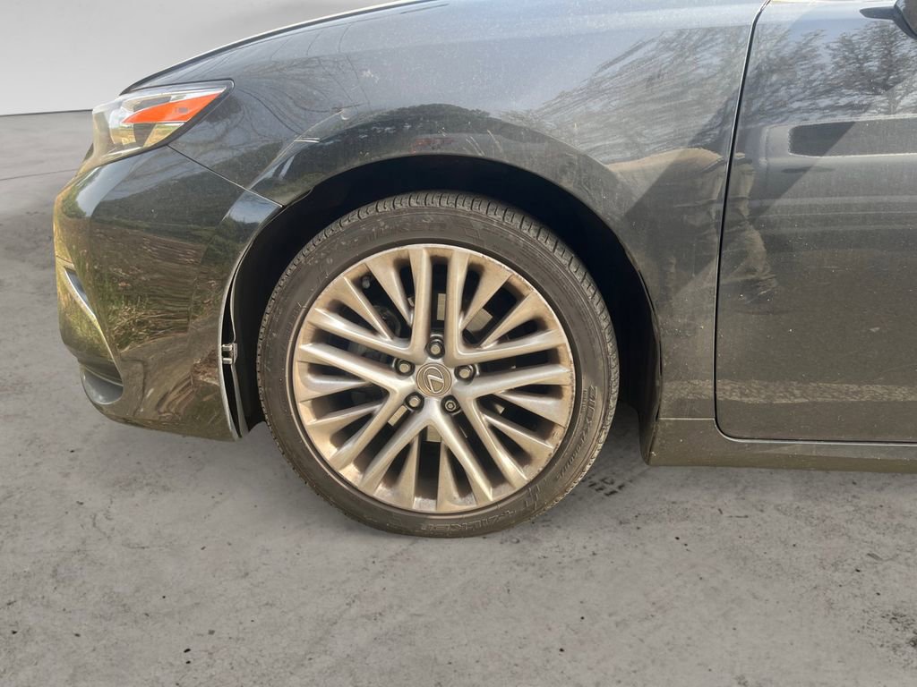 Used 2016 Lexus ES 350 w/ Luxury Package w/Wood Trim image 9