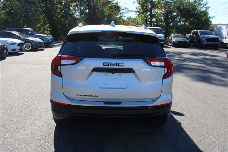 Used 2022 GMC Terrain SLE w/ Driver Convenience Package image 7