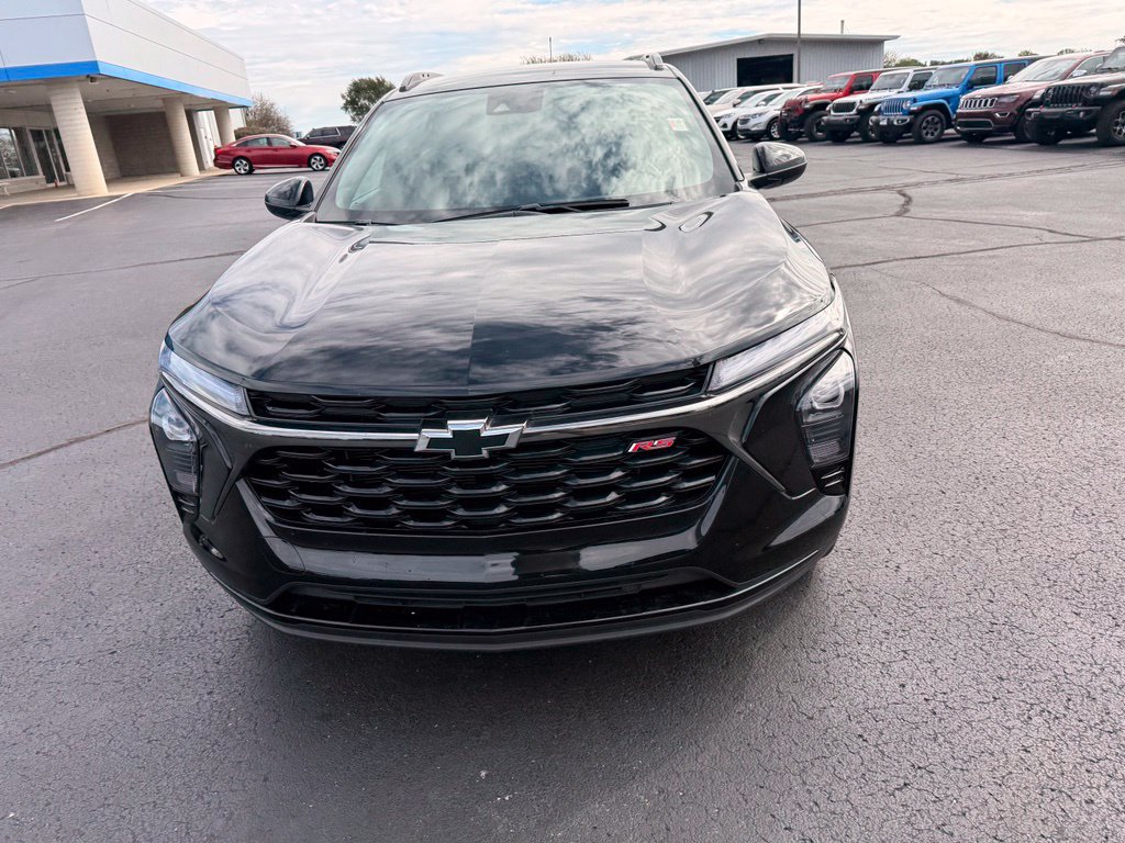 Used 2025 Chevrolet Trax RS w/ Driver Confidence Package FWD image 6