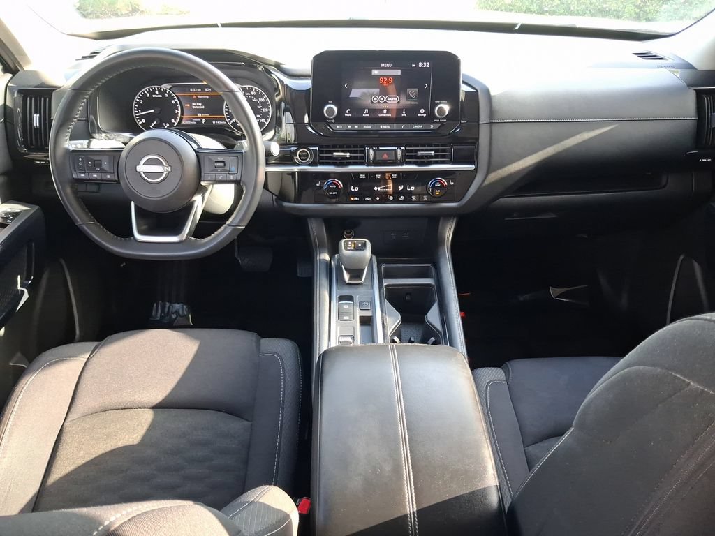 Used 2023 Nissan Pathfinder SV FWD image 12