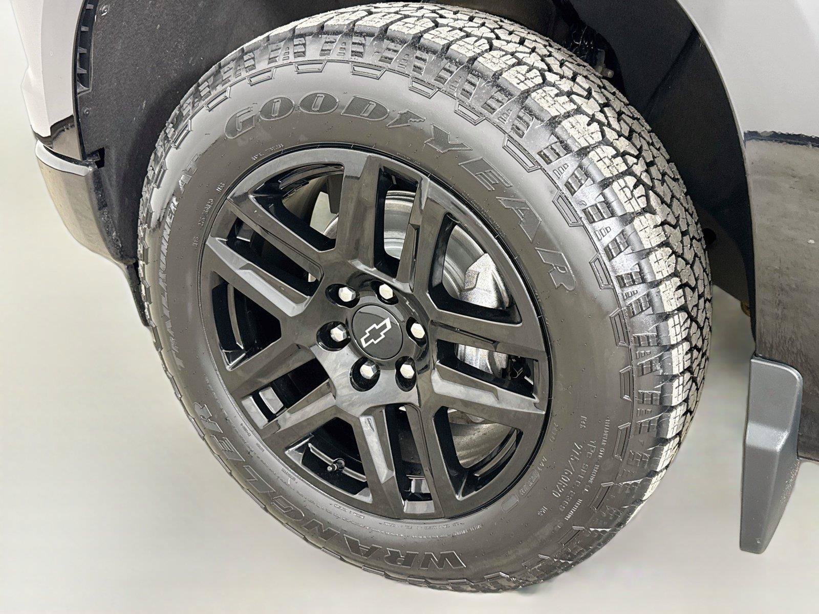 Used 2023 Chevrolet Silverado 1500 Custom w/ Rally Edition AWD/4WD image 30