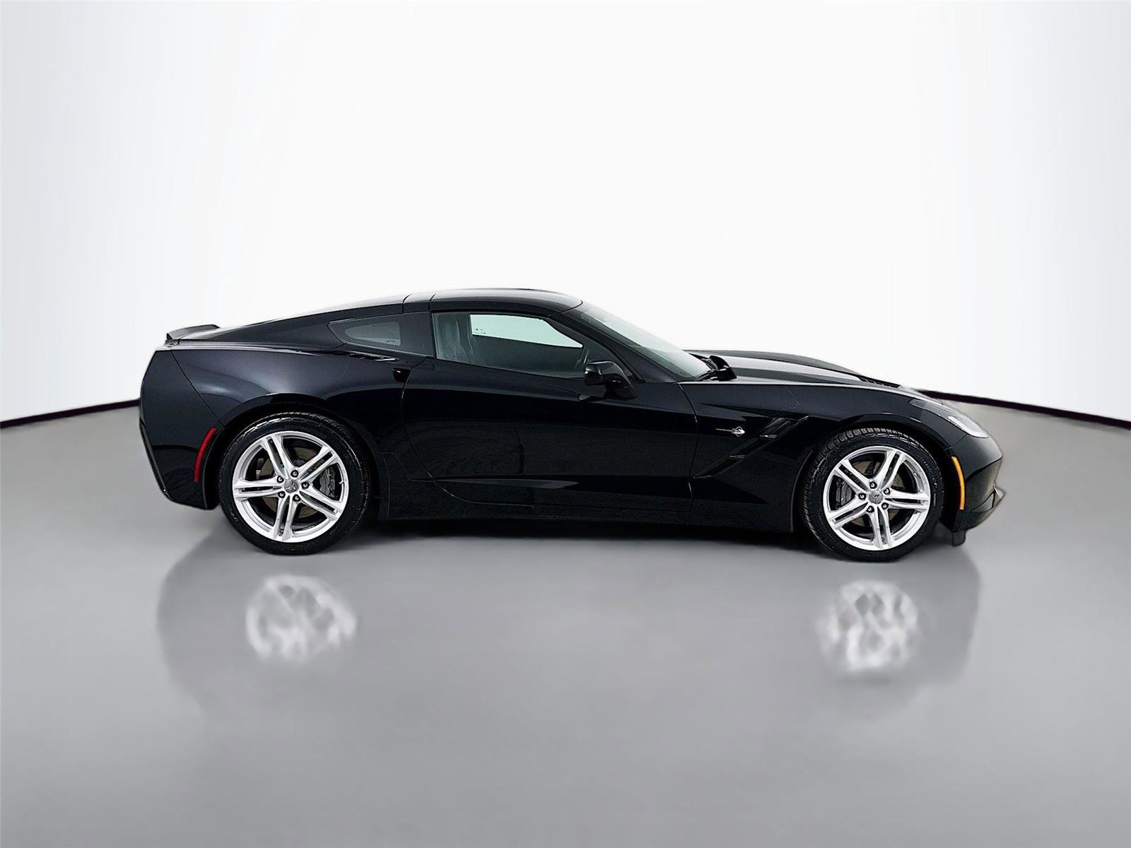 Used 2016 Chevrolet Corvette Stingray Coupe image 10