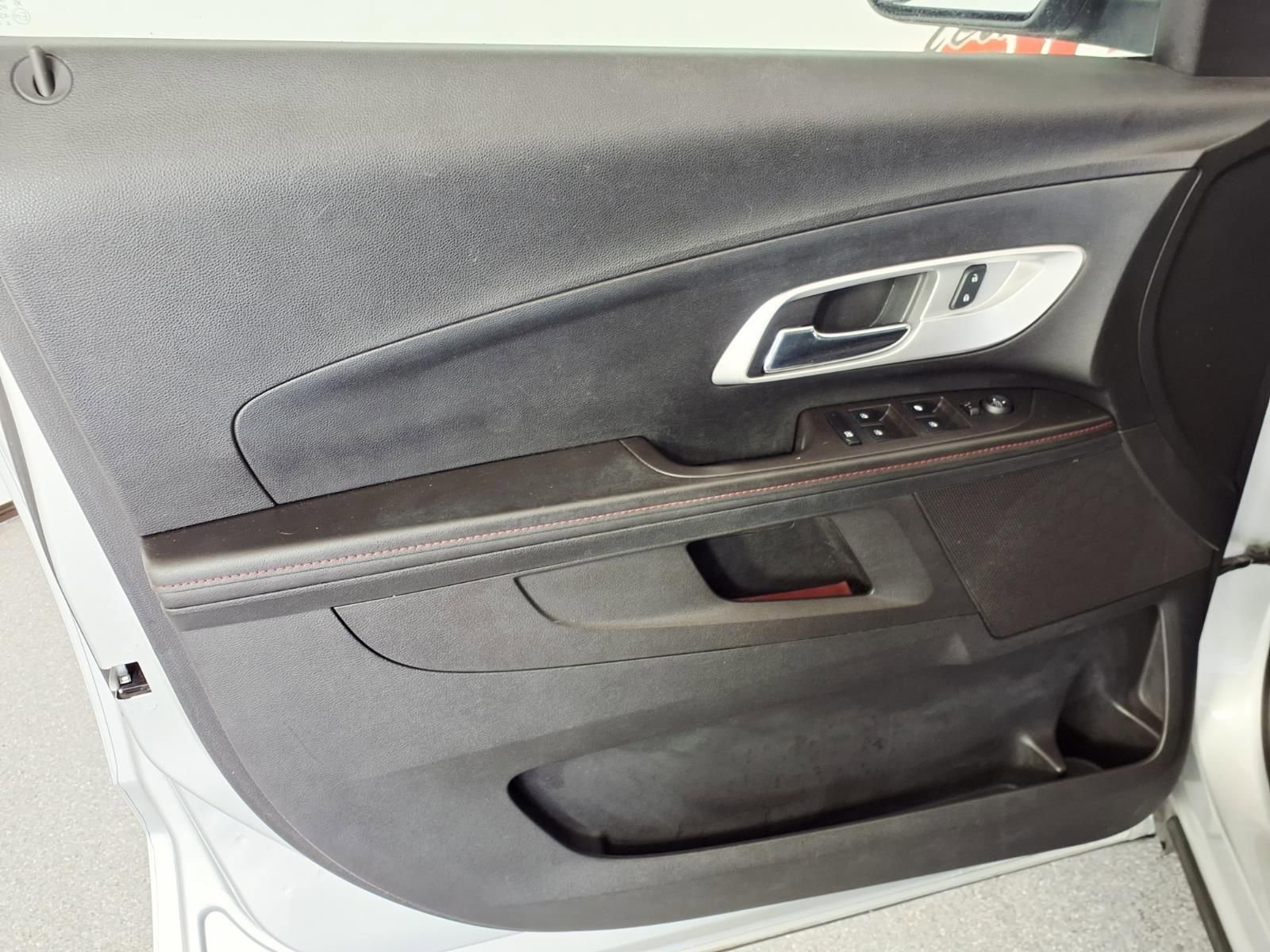 Used 2015 Chevrolet Equinox LT w/ Driver Convenience Package FWD image 16