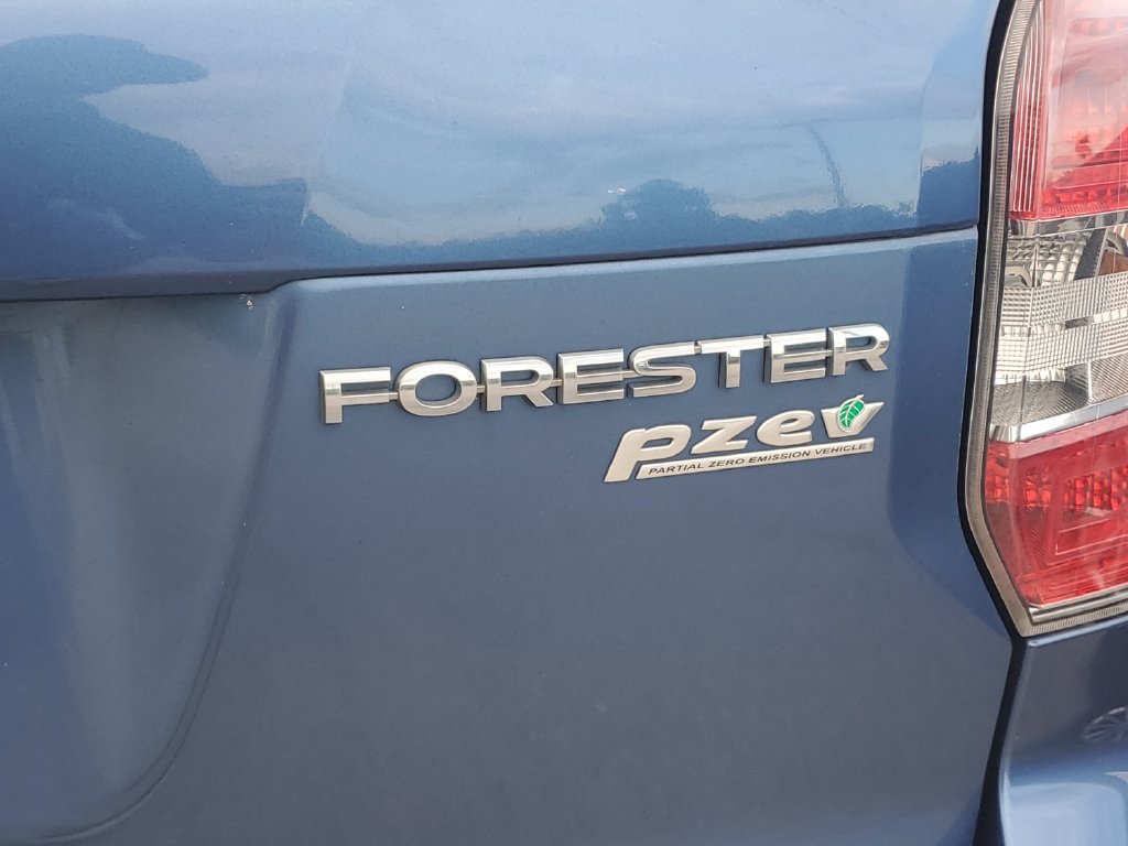 Used 2016 Subaru Forester 2.5i Premium w/ All-Weather Package AWD/4WD image 5