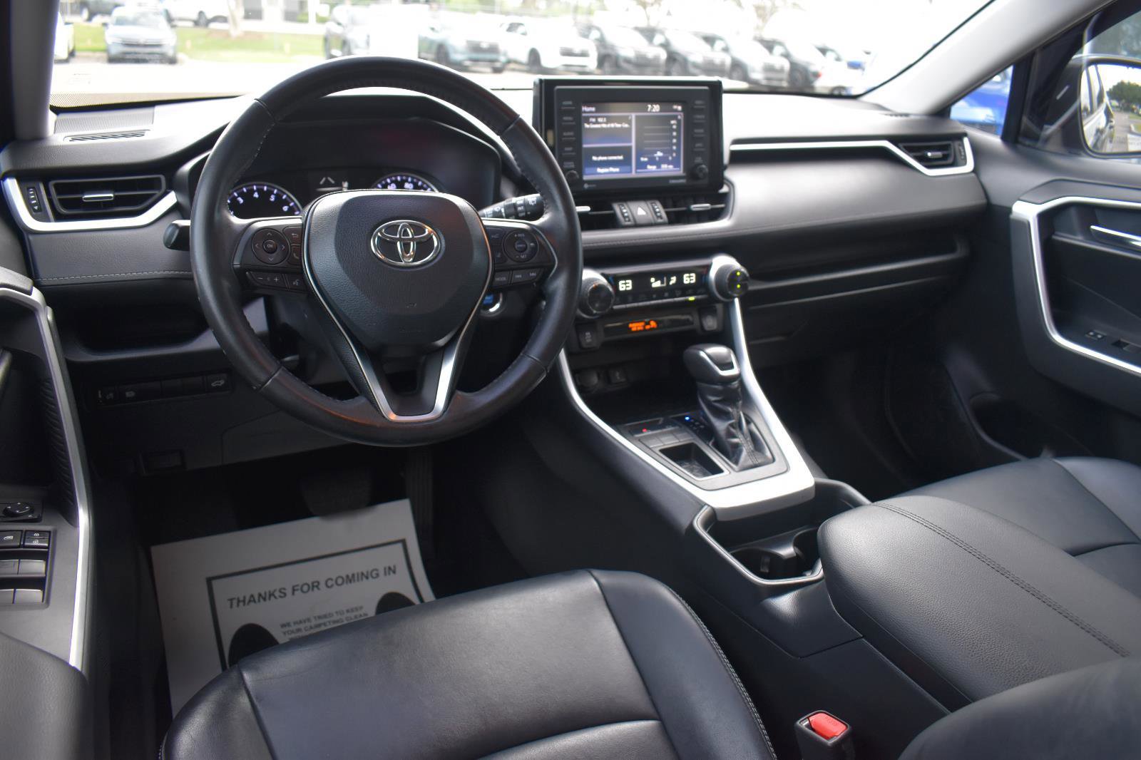 Used 2020 Toyota RAV4 XLE Premium FWD image 31