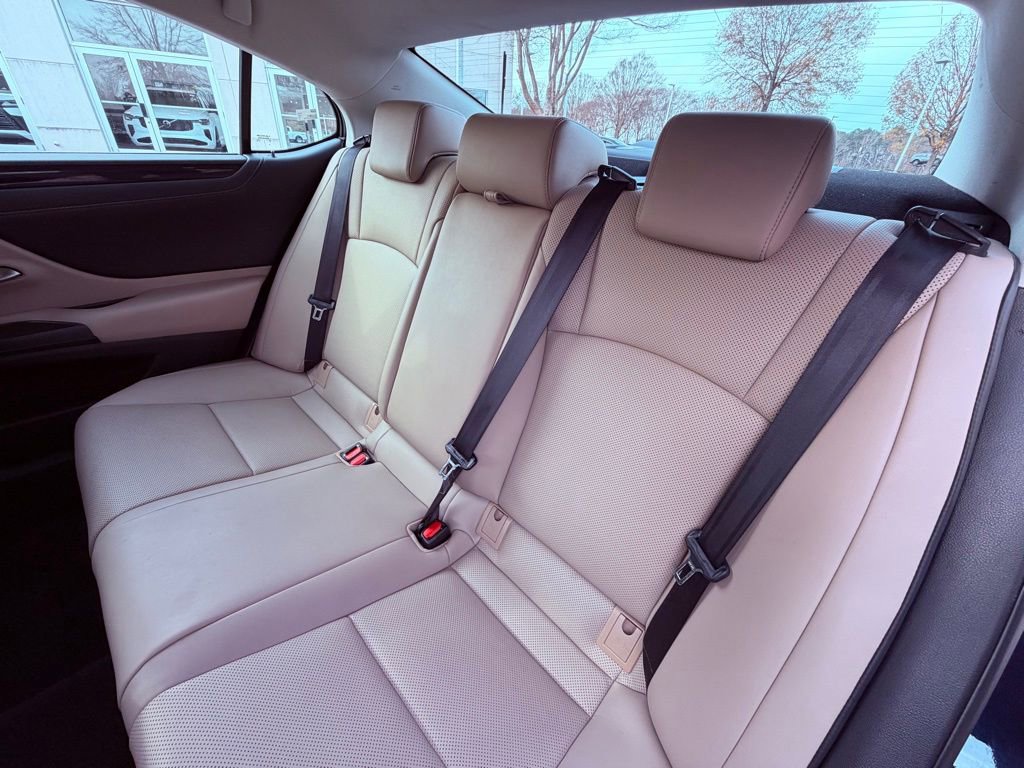 Certified 2020 Lexus ES 350 w/ Premium Package image 15