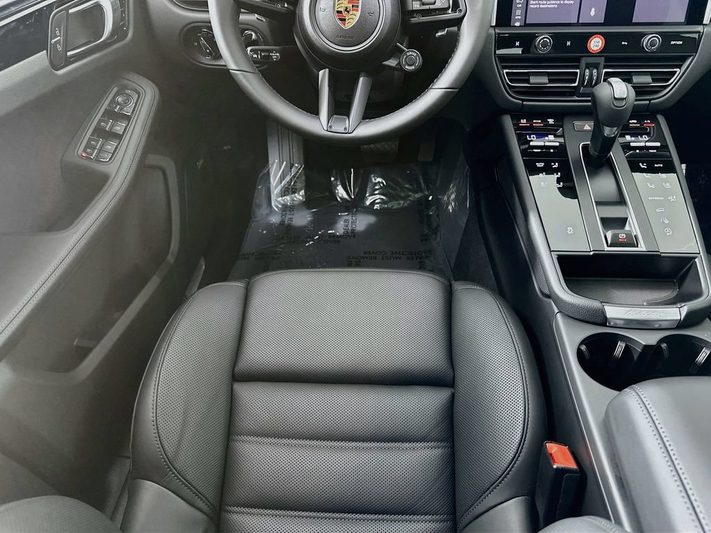 New 2026 Porsche Macan AWD/4WD image 25