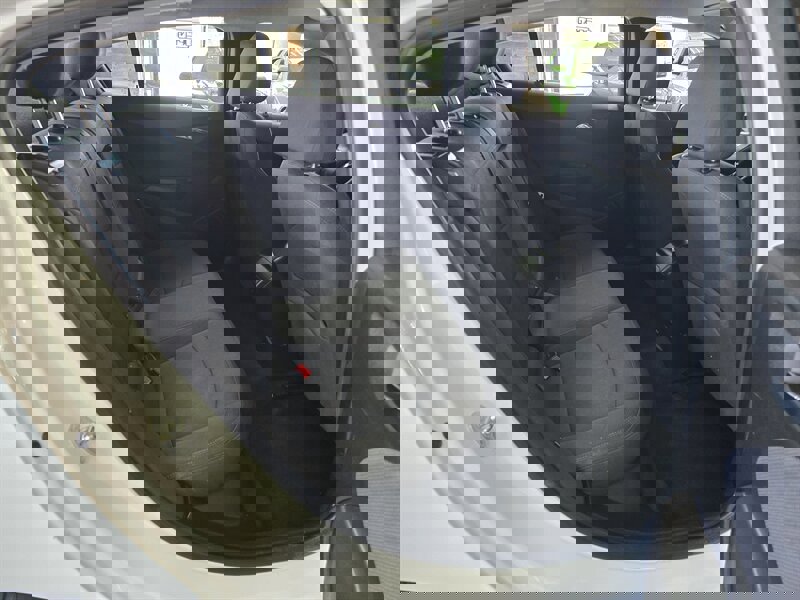 Used 2018 Chevrolet Cruze LT image 16