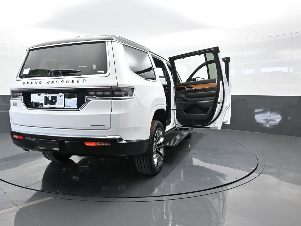 Used 2024 Jeep Grand Wagoneer Series III image 69