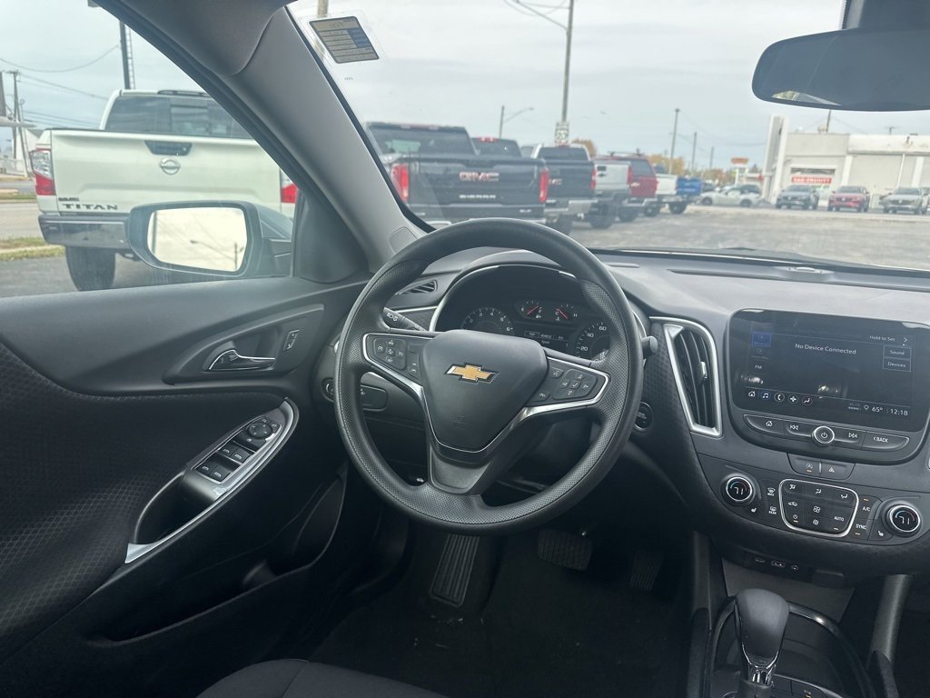 Used 2025 Chevrolet Malibu LT image 16