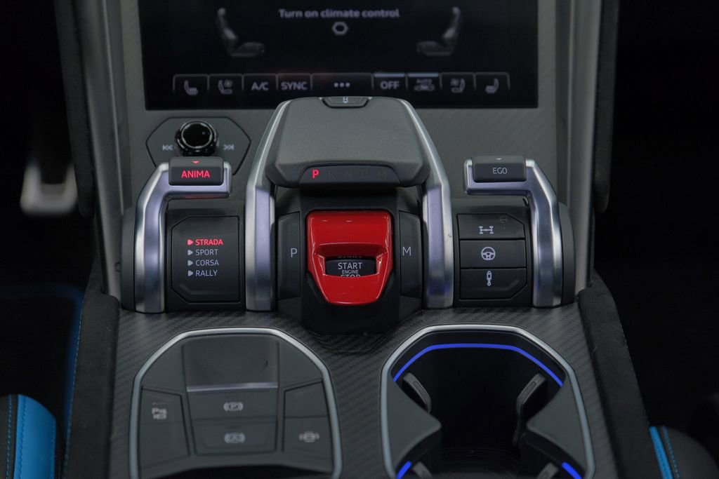 Used 2024 Lamborghini Urus Performante AWD/4WD image 66