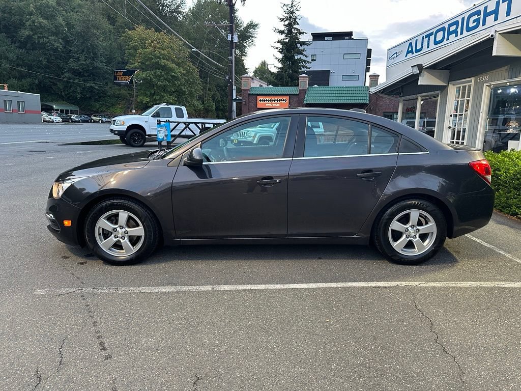 Used 2015 Chevrolet Cruze LT w/ Sun And Sound Package FWD image 8