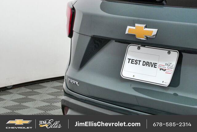 New 2026 Chevrolet Trax LT w/ Sunroof Package FWD image 31