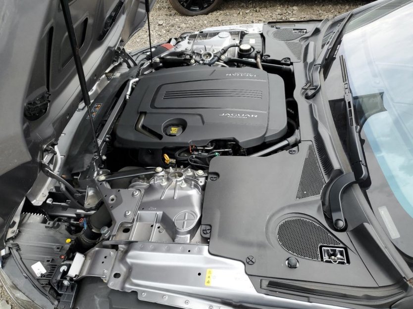 Used 2021 Jaguar F-TYPE First Edition image 9