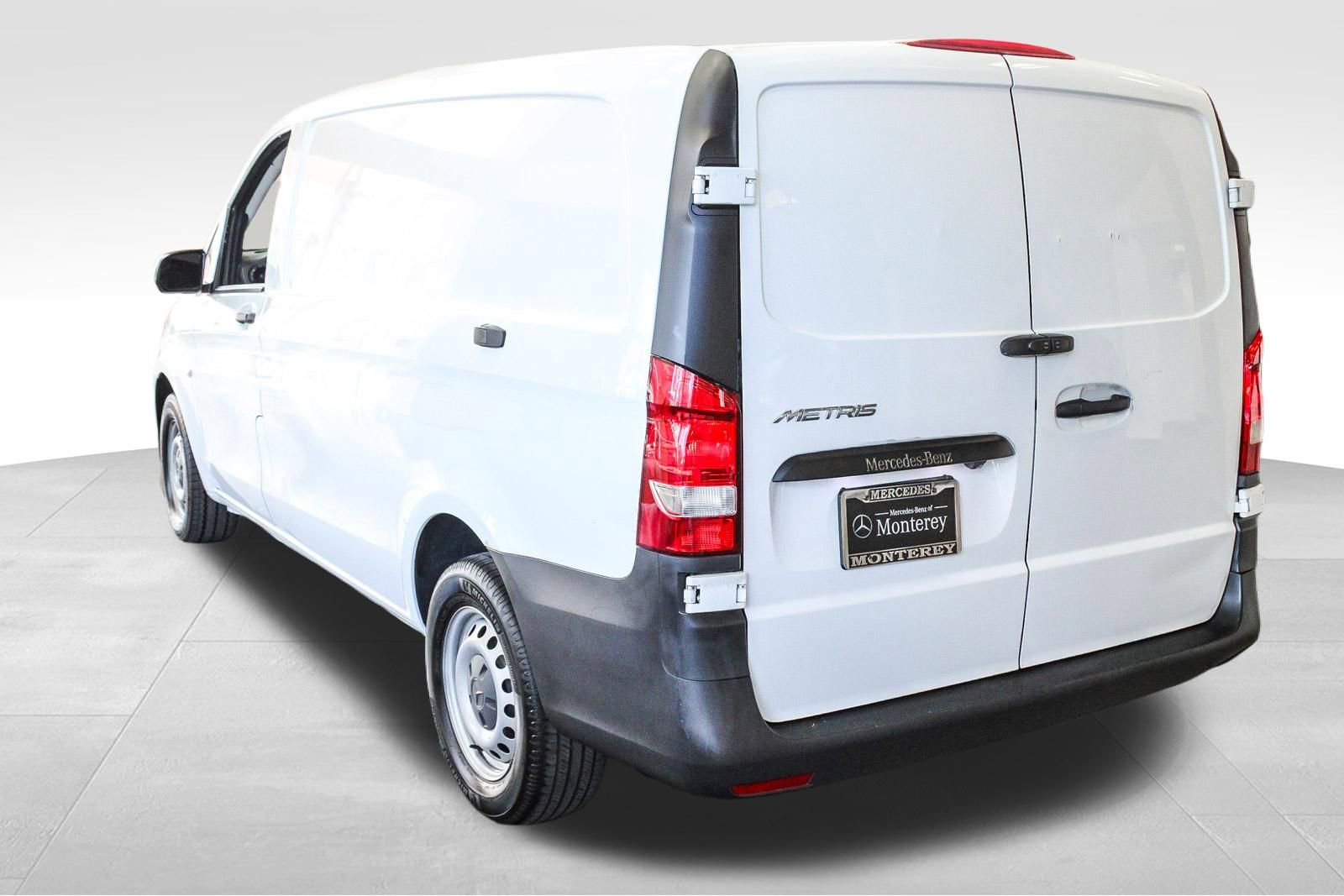 Used 2022 Mercedes-Benz Metris image 6